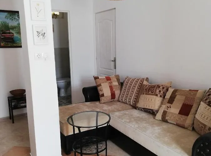 Udvari-haz Балатонудвари